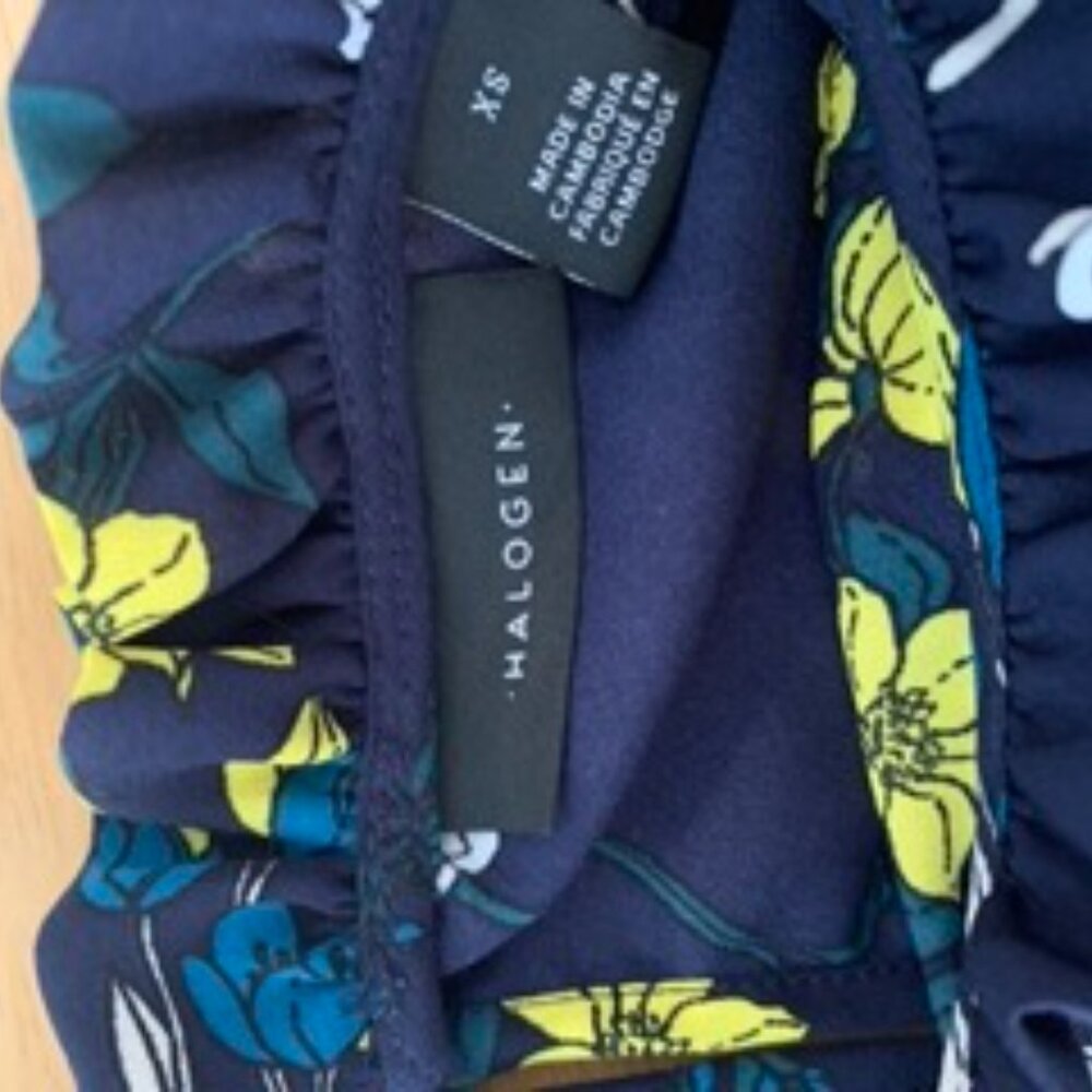 Halogen Ruffle Trim Shell Top - Picture 7 of 8